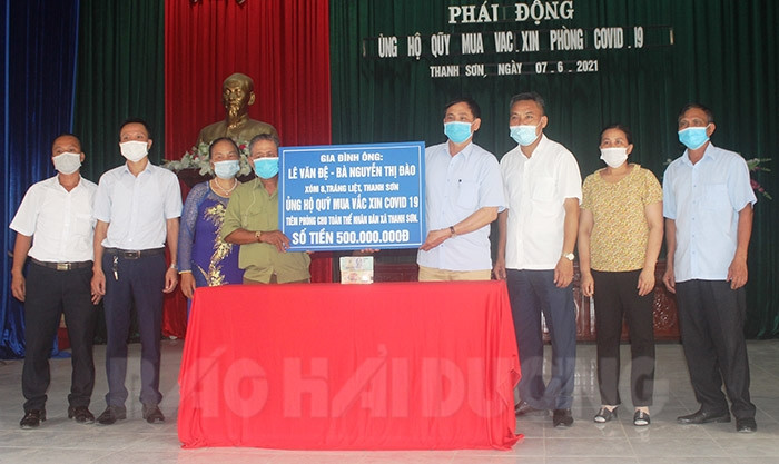 Một hộ dân ở xã Thanh Sơn ủng hộ gần 4,5 tỷ đồng cho Quỹ vaccine phòng Covid-19 